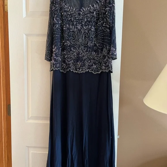 green emerald velvet dress Pisarro Nights Navy Beaded Long Sleeve Short Formal Dress 6p